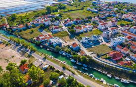 Grundstück in Nin, Kroatien. 499 000 €