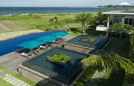 Villa – Sanur Beach, Bali, Indonesien. $9 800  pro Woche