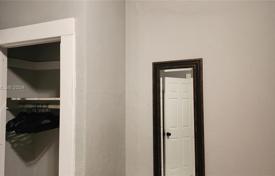 3-zimmer haus in der stadt 111 m² in Miami, Vereinigte Staaten. $570 000