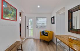 3-zimmer haus in der stadt 82 m² in Miami, Vereinigte Staaten. $669 000