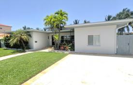 Villa – North Miami, Florida, Vereinigte Staaten. $1 300 000