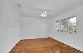 4-zimmer haus in der stadt 296 m² in Coral Gables, Vereinigte Staaten. $1 825 000