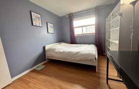 8-zimmer haus in der stadt in Scarborough, Kanada. C$1 488 000