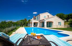 6-zimmer haus in der stadt 210 m² in Rabac, Kroatien. 700 000 €