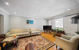 9-zimmer haus in der stadt in North York, Kanada. C$2 637 000