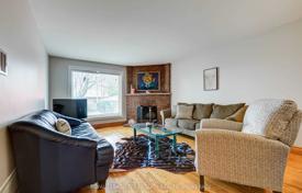 19-zimmer haus in der stadt in Etobicoke, Kanada. C$2 370 000