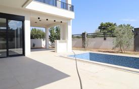 Luxuriöse Villa mit Pool in Antalya Döşemealtı. $792 000