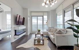 2-zimmer wohnung in Lake Shore Boulevard West, Kanada. C$1 197 000