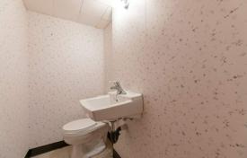 3-zimmer haus in der stadt in Etobicoke, Kanada. C$1 511 000