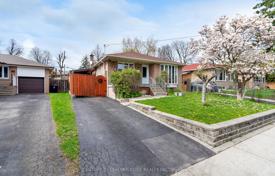 8-zimmer haus in der stadt in Scarborough, Kanada. C$1 508 000