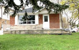 11-zimmer haus in der stadt in Scarborough, Kanada. C$1 391 000