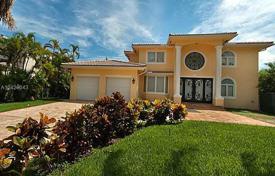 Villa – Golden Beach, Florida, Vereinigte Staaten. $2 999 000