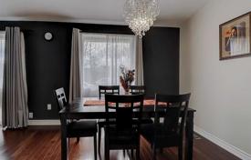 4-zimmer haus in der stadt in Etobicoke, Kanada. C$1 440 000