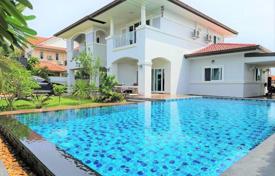 Villa – Pattaya, Chonburi, Thailand. 460 000 €