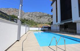 Wohnung in einem Komplex mit Pool und Parkplatz in Antalya. $155 000