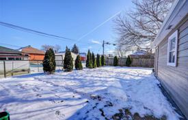 4-zimmer haus in der stadt in Scarborough, Kanada. C$1 297 000