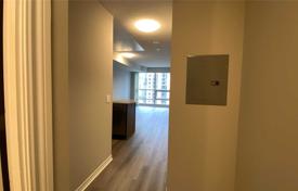 2-zimmer wohnung in Bay Street, Kanada. C$793 000