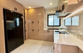 5-zimmer villa 300 m² in Pattaya, Thailand. $385 000