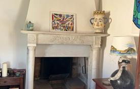18-zimmer villa 375 m² in Portoferraio, Italien. 770 000 €
