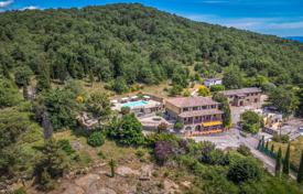 25-zimmer villa 878 m² in Tuoro Sul Trasimeno, Italien. 790 000 €