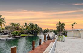 Haus in der Stadt – North Miami, Florida, Vereinigte Staaten. $4 200 000