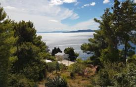 Grundstück in Split-Dalmatia County, Kroatien. 315 000 €