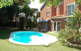 Villa – Castelldefels, Katalonien, Spanien. 7 500 €  pro Woche