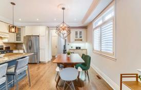 4-zimmer haus in der stadt in Etobicoke, Kanada. C$2 461 000