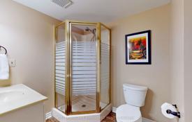 10-zimmer haus in der stadt in Scarborough, Kanada. C$1 747 000