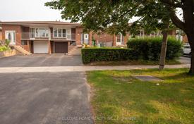 10-zimmer stadthaus in North York, Kanada. C$1 403 000