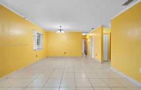 4-zimmer haus in der stadt 172 m² in Miami, Vereinigte Staaten. $1 500 000