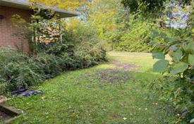 10-zimmer haus in der stadt in North York, Kanada. C$2 459 000