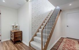 10-zimmer haus in der stadt in Etobicoke, Kanada. C$2 500 000