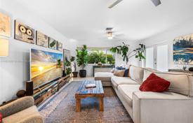 2-zimmer haus in der stadt 127 m² in Miami, Vereinigte Staaten. $719 000