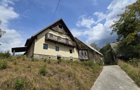 4-zimmer einfamilienhaus 142 m² in Idrija, Slowenien. 329 000 €