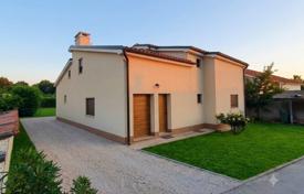 3-zimmer haus in der stadt 180 m² in Valbandon, Kroatien. 449 000 €