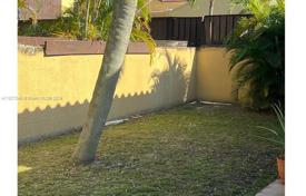 3-zimmer haus in der stadt 199 m² in Miami, Vereinigte Staaten. $630 000