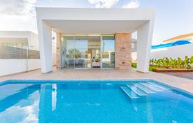 4-zimmer villa 132 m² in Torrevieja, Spanien. 489 000 €