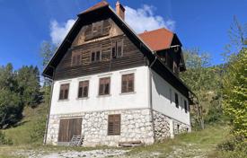 Haus in der Stadt – Kranj, Slowenien. 395 000 €