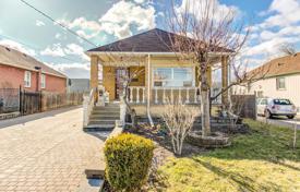 3-zimmer haus in der stadt in North York, Kanada. C$1 389 000