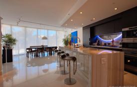 Neubauwohnung – Miami Beach, Florida, Vereinigte Staaten. 3 260 €  pro Woche