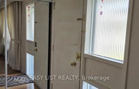 13-zimmer stadthaus in North York, Kanada. C$1 700 000