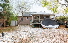 5-zimmer haus in der stadt in North York, Kanada. C$1 819 000