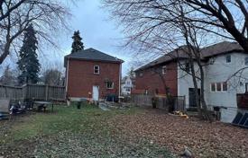 7-zimmer haus in der stadt in North York, Kanada. C$1 967 000