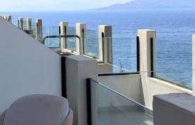 Exklusives möbliertes Duplex-Penthouse nahe dem Meer. 230 000 €