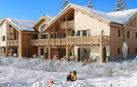 New residential complex with apartments in Saint-Chaffrey, Frankreich. ab 399 000 €