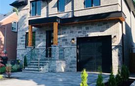 Haus in der Stadt – East York, Toronto, Ontario,  Kanada. C$2 145 000