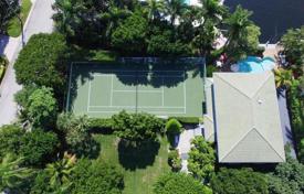 7-zimmer villa 594 m² in Fort Lauderdale, Vereinigte Staaten. $2 274 000