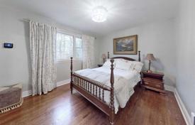 4-zimmer haus in der stadt in North York, Kanada. C$2 572 000