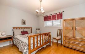 4-zimmer haus in der stadt in North York, Kanada. C$1 742 000